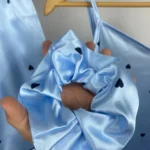 ست ساتن سه تیکه تاپ شورتک اسکرانچی زنانه - پک «دل»