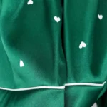 ست ساتن سه تیکه تاپ شورتک اسکرانچی زنانه - پک «دل»
